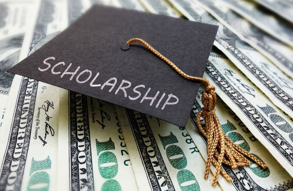 image of Scholarships for college students